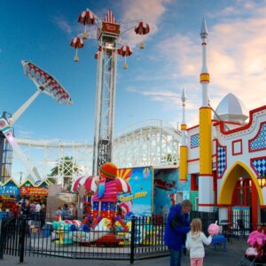 Luna Park ملبورن یک پارک تفریحی تاریخی برای گردشگران تور استرالیا