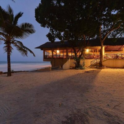 Baobab Beach Resort kenya (39)