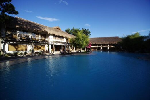 Bluewater Maribago Beach Resort 4 Star Top – Cebu