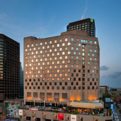 Montreal Doubletree By Hilton (1)